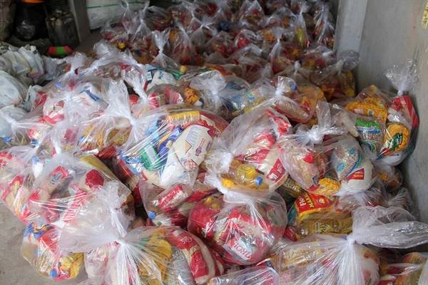 Governo entrega cestas básicas e kits higiênicos a entidades de catadores e ONGs