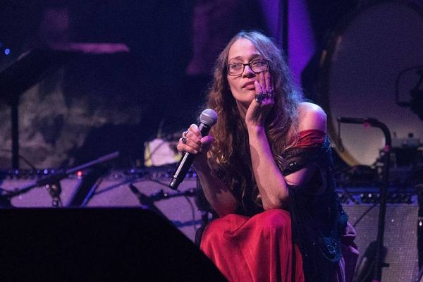 #45 O brilhante retorno de Fiona Apple