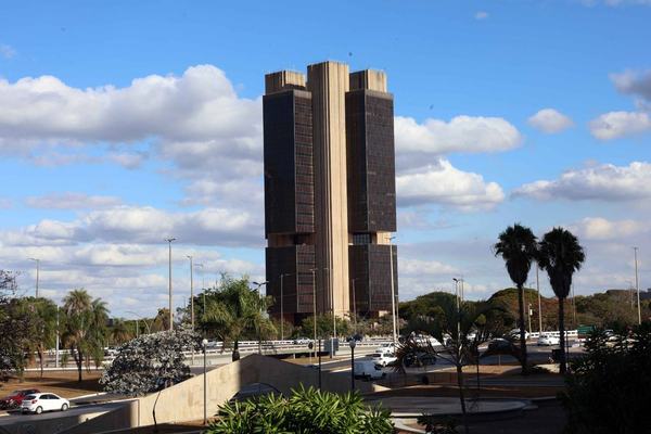 Banco Central reduz Selic para 14,5%