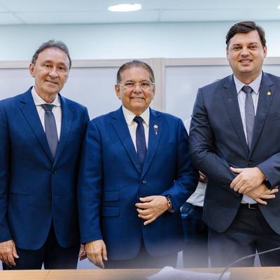 João Azevêdo nomeia Deusdete e Taciano para o TCE-PB