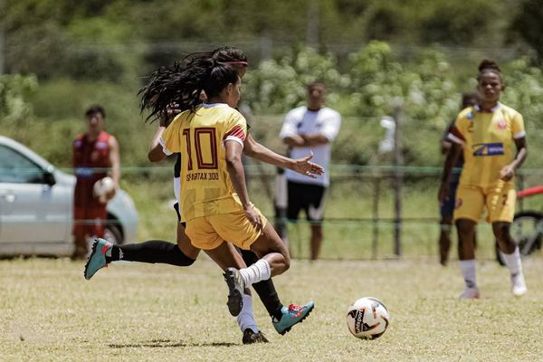 Três jogos abrem a 2ª rodada hoje