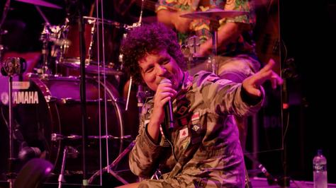 frame-por-wiggo-berge-e-alex-miranda_chico-chico-menino-bonito-ao-vivo-00_01_21_10-still008.jpg