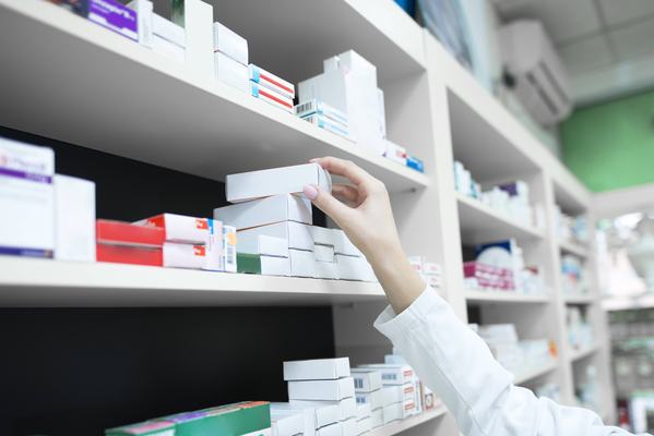 Preços de medicamentos devem subir 10% em abril