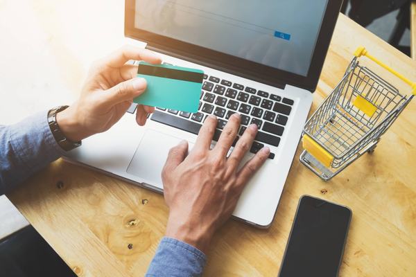 Custo do frete afeta vendas on-line e setor prevê queda
