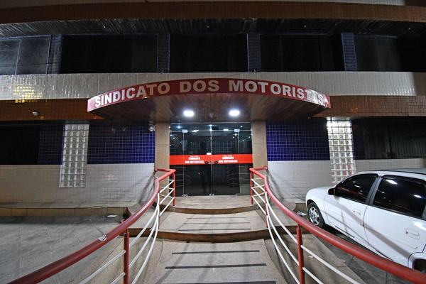 Motoristas indicam início de greve