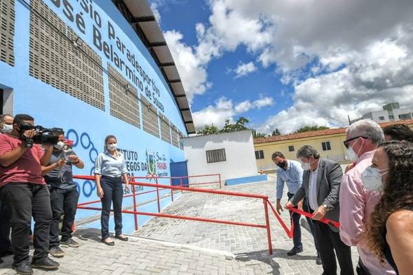 João Azevêdo entrega ginásio paradesportivo do Instituto dos Cegos e reforça compromisso com a inclusão social