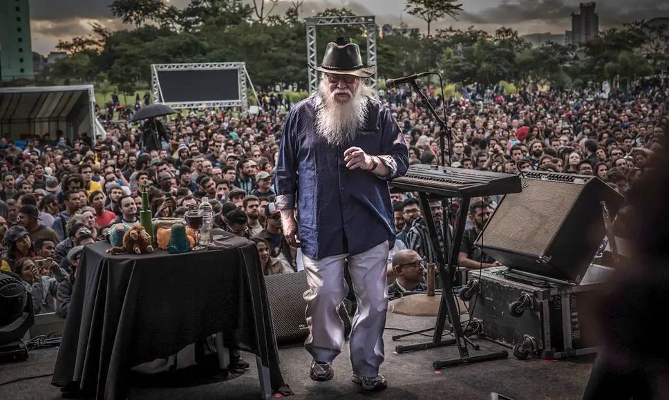 hermeto-pascoal-04.jpg