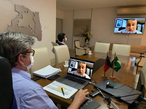 joao-azevedo_videochamada.jpg