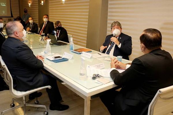 João Azevêdo prestigia solenidade de assinatura de cooperação técnica entre TJ e CNJ voltada para o fortalecimento de políticas de ressocialização
