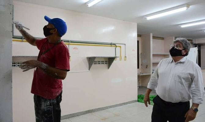 João Azevêdo inspeciona obras do Frei Damião e hospital passa a atender pacientes com Covid-19 a partir de quarta-feira