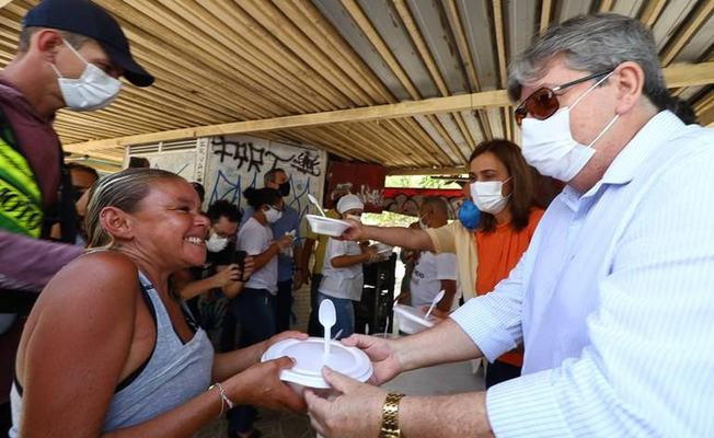 João Azevêdo inspeciona reformas, entrega obras da educação e acompanha programa Prato Cheio em Campina Grande