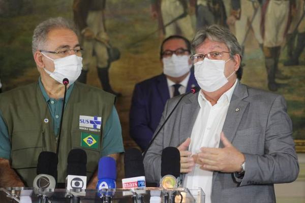 João Azevêdo apresenta dois projetos em reunião com o ministro da Saúde