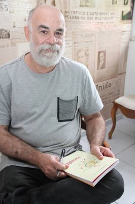 Entre o fazer literário e o humanismo