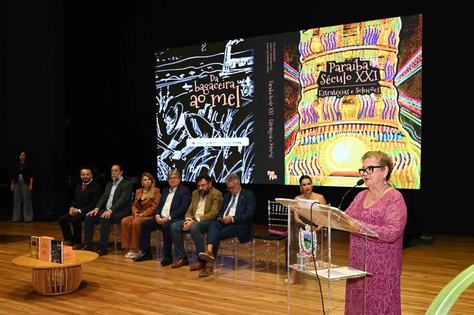 lancamento-do-livro-c-carlos-rodrigo.jpg