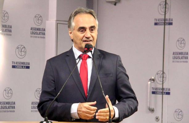 Luciano desiste de candidatura
