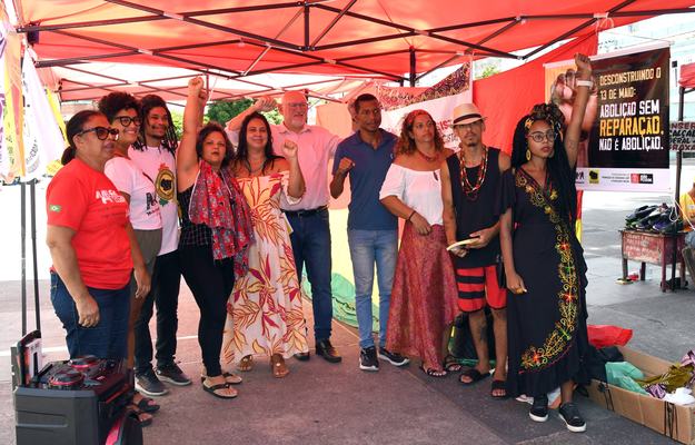 Ato busca desconstruir o 13 de Maio