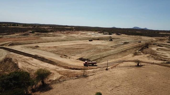 Governo realiza obras de esgotamento sanitário em municípios do Sertão