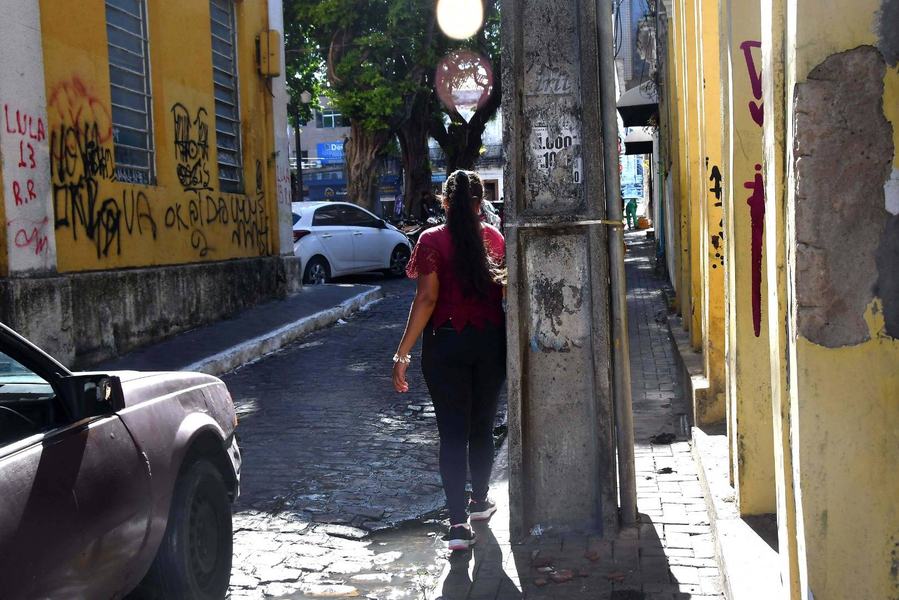 obstrucoes_de_calcadas_jesssica_silva_foto_joao_pedrosa_04_03_2024-23.jpg
