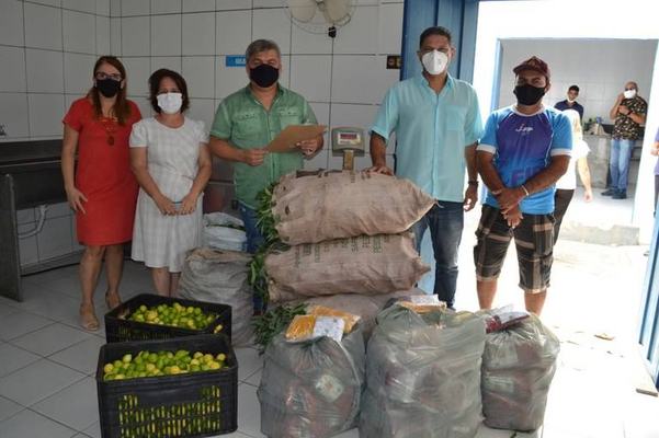Governo compra 113 toneladas de alimentos para distribuir com famílias paraibanas