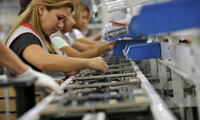 Mulheres comandam finanças do lar