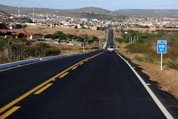 Ricardo entrega rodovia e inaugura Companhia do 9º Batalhão da Polícia Militar em Picuí