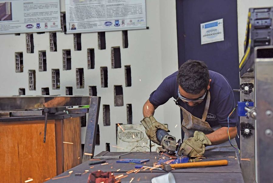 pesquisadores-do-laboratorio-de-soldagem-da-universidade-federal-de-campina-grande-1-999999.jpg