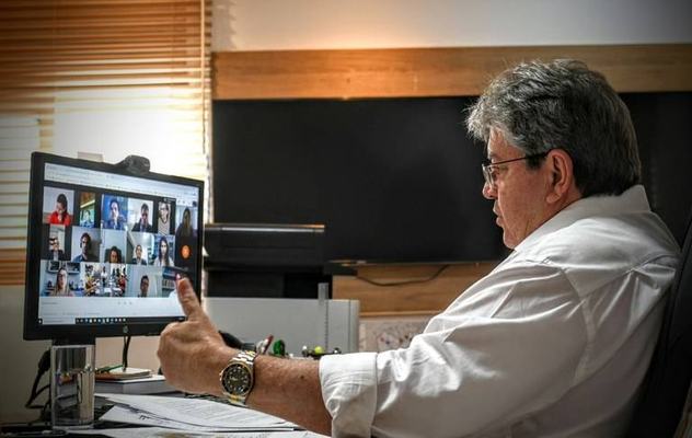 João Azevêdo discute situação da pandemia e ações para evitar maior propagação do coronavírus com representantes de Poderes do estado