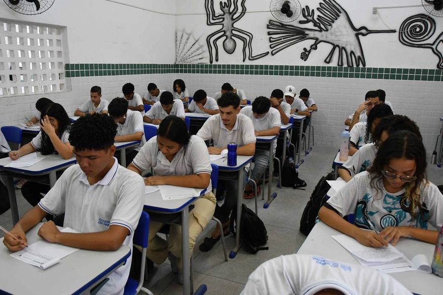 preparativos-enem-foto-roberto-guedes.jpg