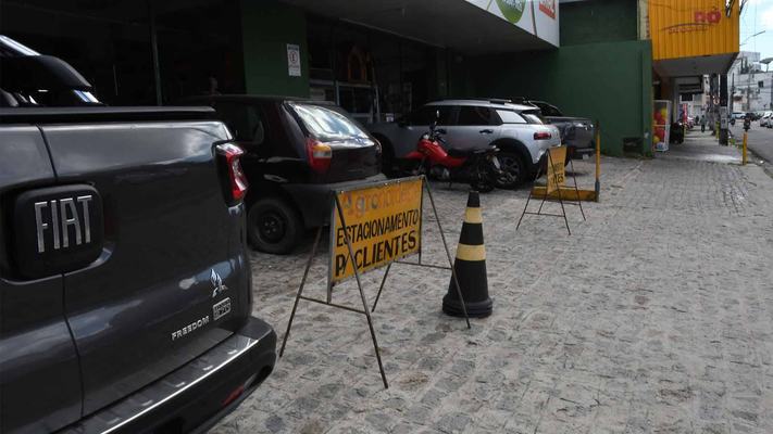Lei proíbe “privatização” de calçadas