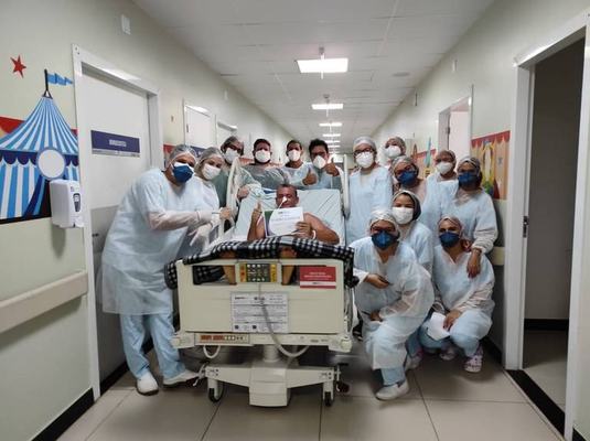 Recorde de Altas: Em 24h Hospital Metropolitano concede alta a 12 pacientes das UTIs Covid