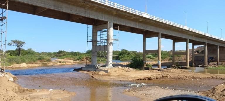 DER restaura ponte no Rio Piranhas no Alto Sertão da Paraíba