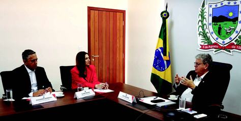 reuniao-joao-e-eliane_secom-pb_editada.jpg