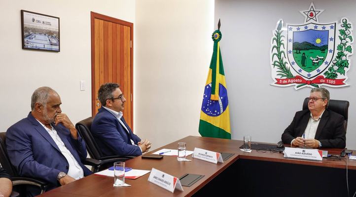 João autoriza construção de usinas
