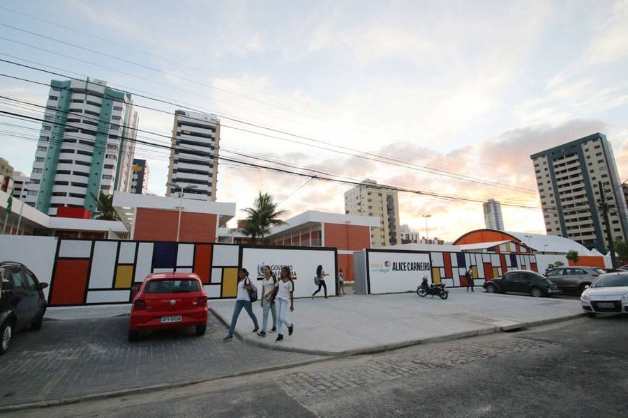 ricardo-entrega-reforma-da-escola-alice-carneiro-foto-francisco-franca-16.jpg
