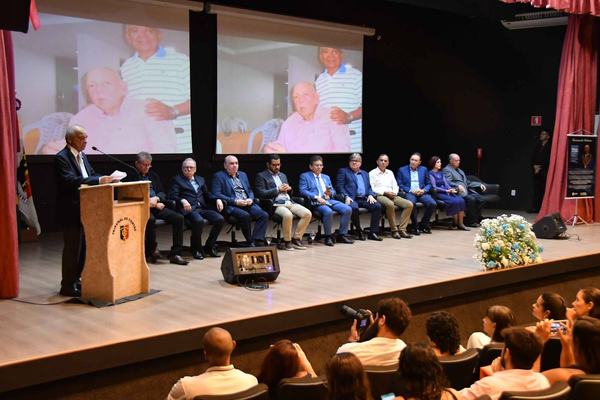TCE sedia lançamento do livro sobre saneamento na Paraíba