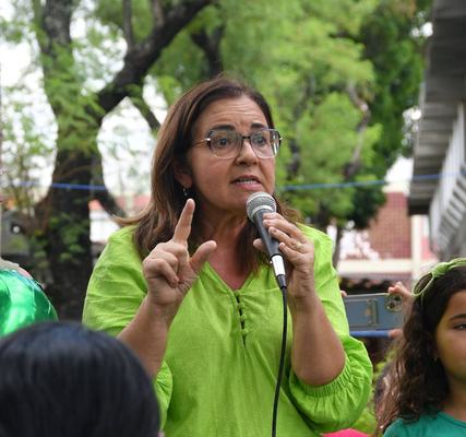 Reitora eleita é nomeada pelo presidente Lula