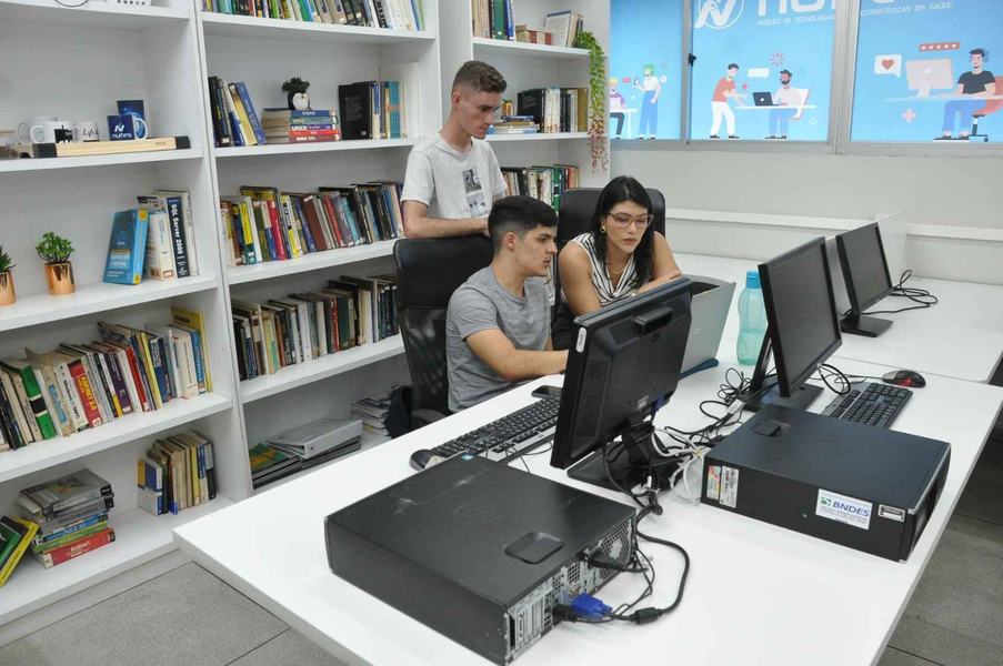 uepb_nutes_regnutes_software_reguracao_cirurgias_cg_fabiana_veloso-3.jpg