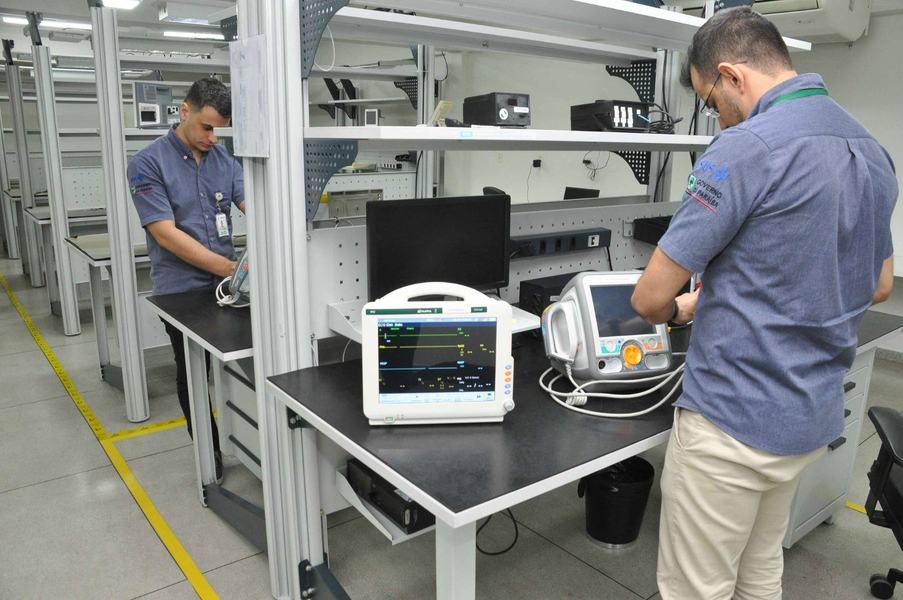 uepb_nutes_unid_fab_disp_med_monitor_desfribilador_cg_fabiana_veloso-5.jpg