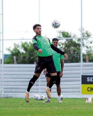 Belo estreia no Barradão