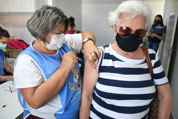Saúde orienta nova dose de reforço