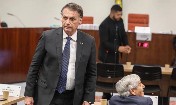 PGR pede condenação de Bolsonaro