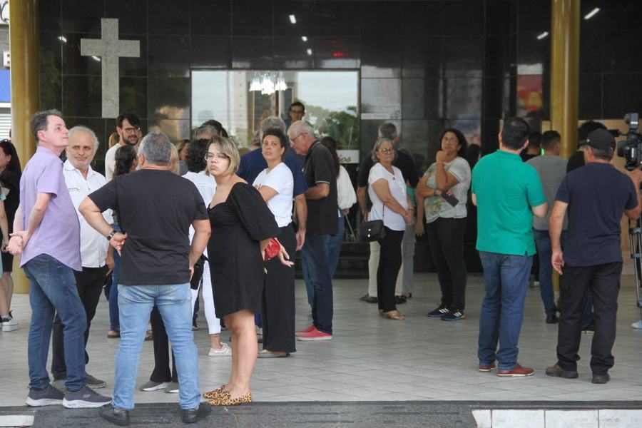 velorio-juca-pontes-f-mrusso-1.jpg