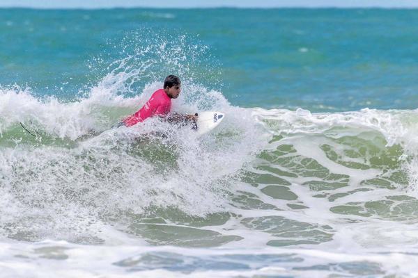 Surfando na onda dos títulos nacionais